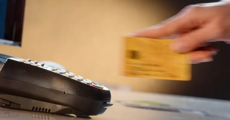 Remessa Online ou Nomad quem manda nas financas internacionais